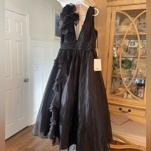 Black Mac Duggal never worn size 16 ruffle and ruched floor length